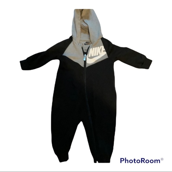 Nike Size 6 Months One Piece Outfit 